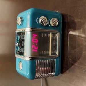 VINTAGE CICENA "JITTERBUG" model# 10260 AM/FM Digital Alarm Clock Radio